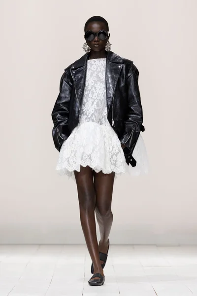 Look 34